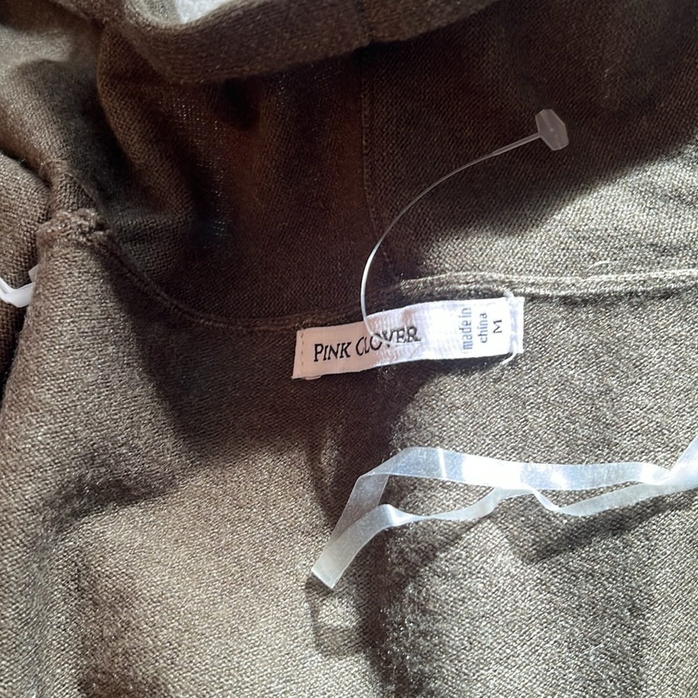 Cardigan - Picture 7 of 9